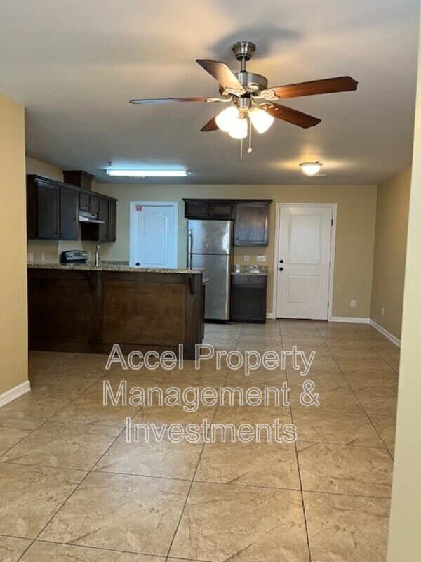 Foto del edificio - 2607 E Eisenhower Ave