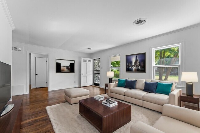 Foto del edificio - 810 Indian Dr