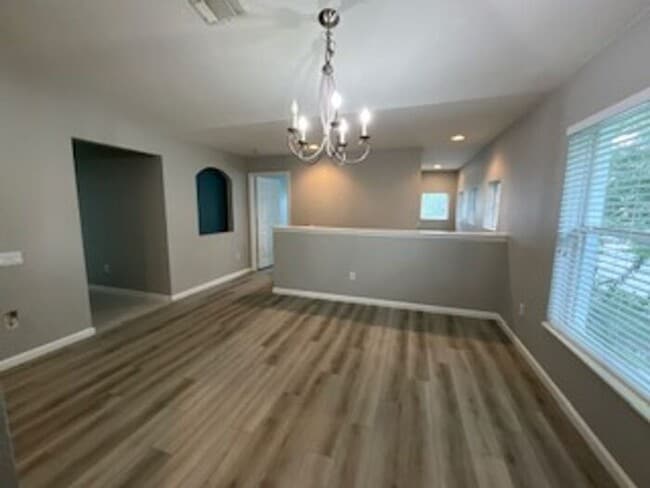 Building Photo - Prime location in Sanford - see today!