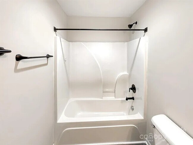 Foto del edificio - 13811 Waverton Ln