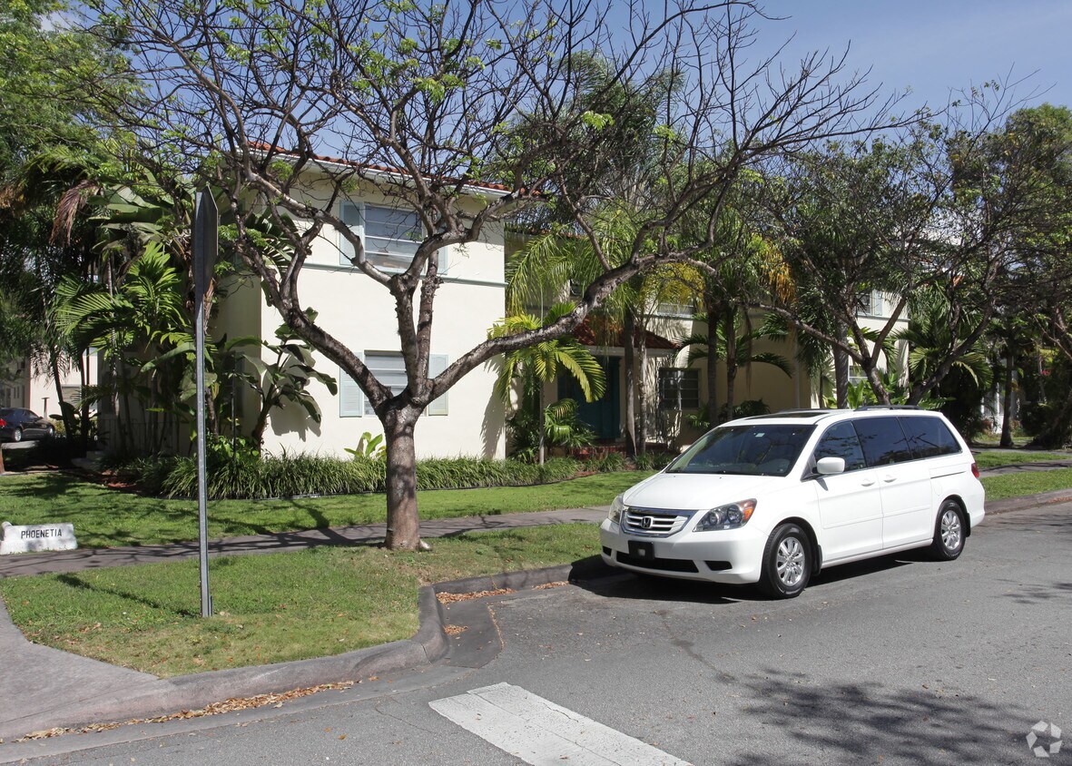 Foto del edificio - Phoenetia Isles Apartments