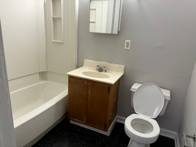 Foto del edificio - 3124 Vermont Ave