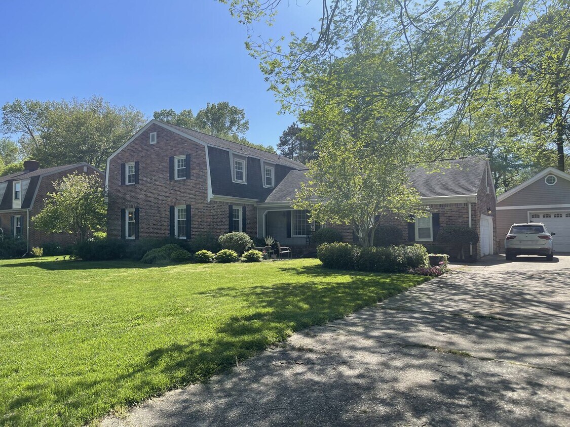 Primary Photo - Gorgeous home in Tarawood