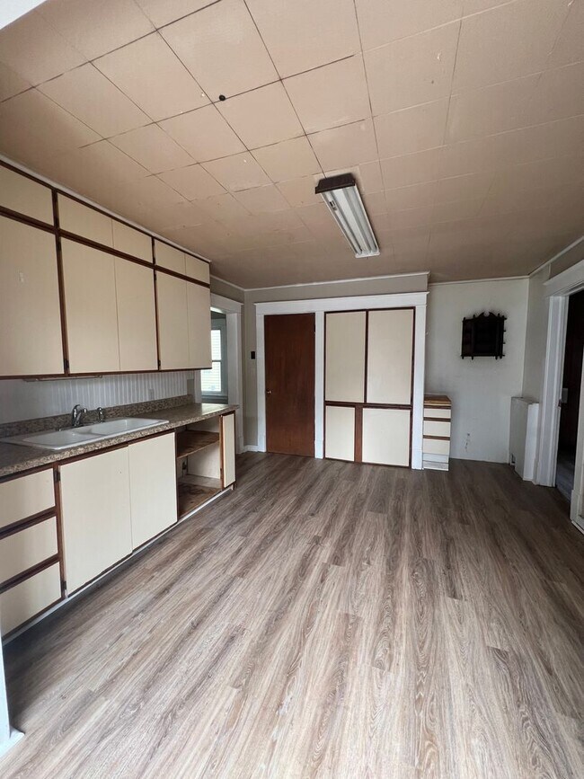 Foto del edificio - Spacious 4 Bedroom Southside Holland