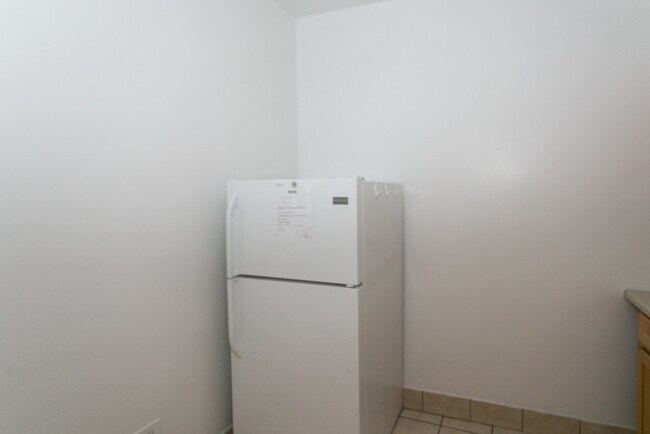 Building Photo - 4851 N Damen Ave