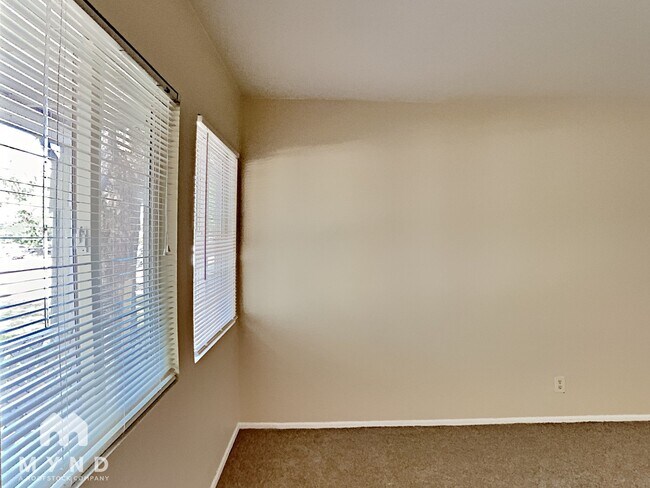 Foto del edificio - 412 Margrave Dr