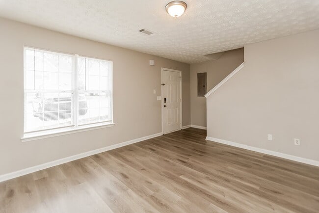 Building Photo - 2946 Fields Dr