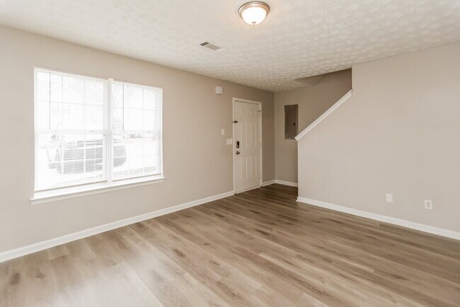 Foto del edificio - 2946 Fields Dr