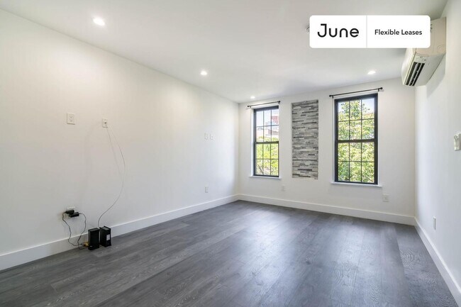 Building Photo - 188 Green Street