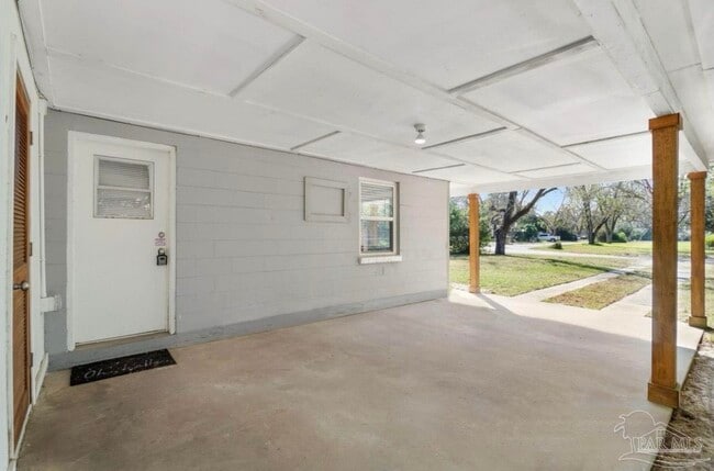 Building Photo - 9119 Amherst Dr