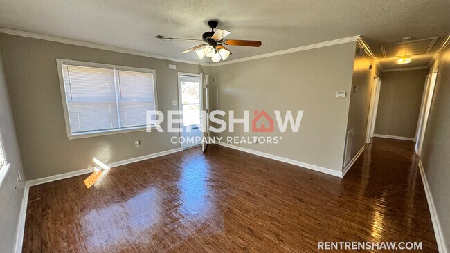 Foto del edificio - 101 Navy Cir