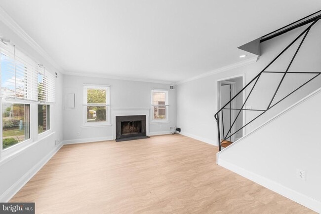 Building Photo - 75 Fomalhaut Ave