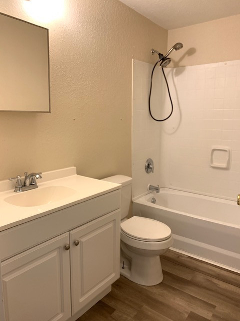 Foto del edificio - 15126 Pine Meadows Dr