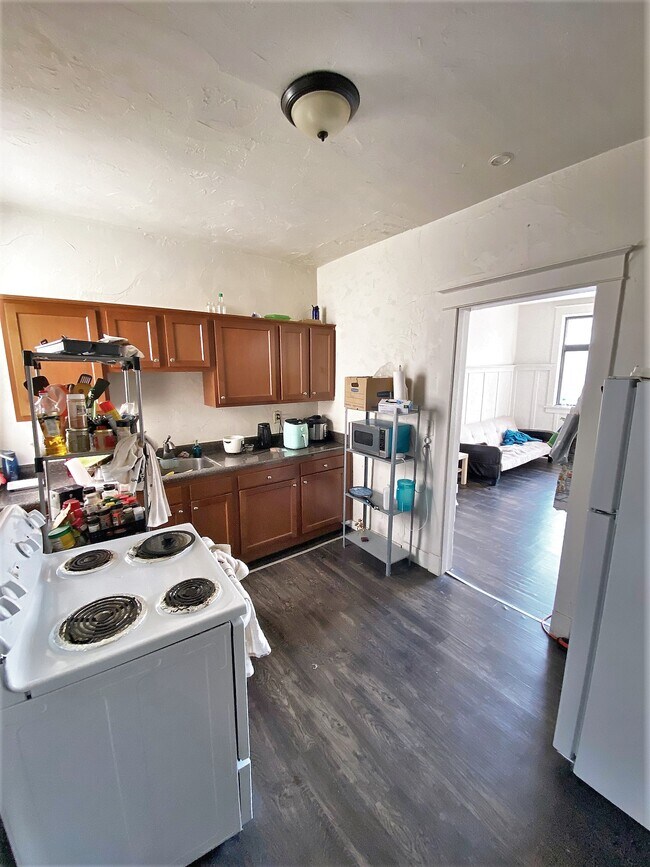 3901 Forbes Ave Unit 4, Pittsburgh, PA 15213 Apartments in Pittsburgh, PA