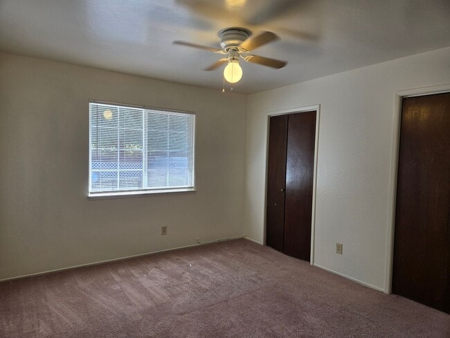 Building Photo - 1526 Locke Rd