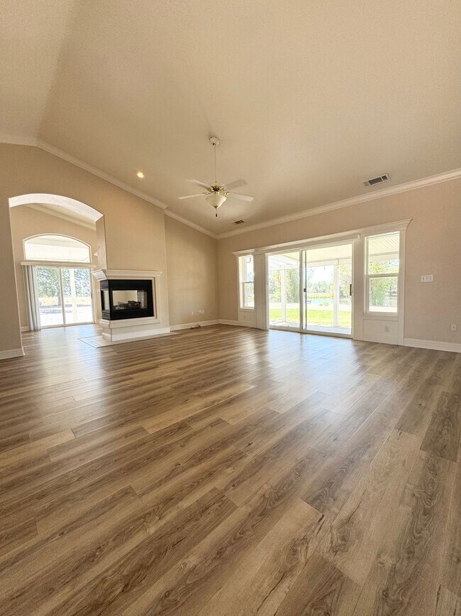 Foto del edificio - 21789 Seven Lakes Ln