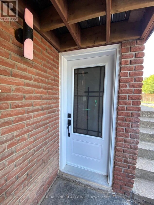 Primary Photo - 3366 Strabane Dr
