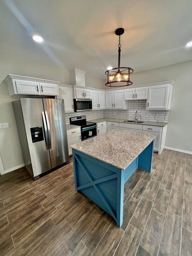 908 W La Pointe Ave Unit 1, Alton, TX 78573 Apartments in Alton, TX