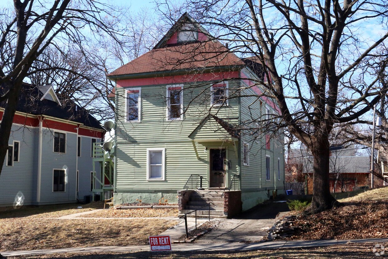 Building Photo - 658 18th St