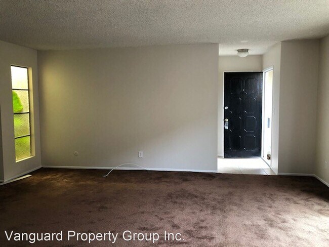 Building Photo - 602 S Cypress St