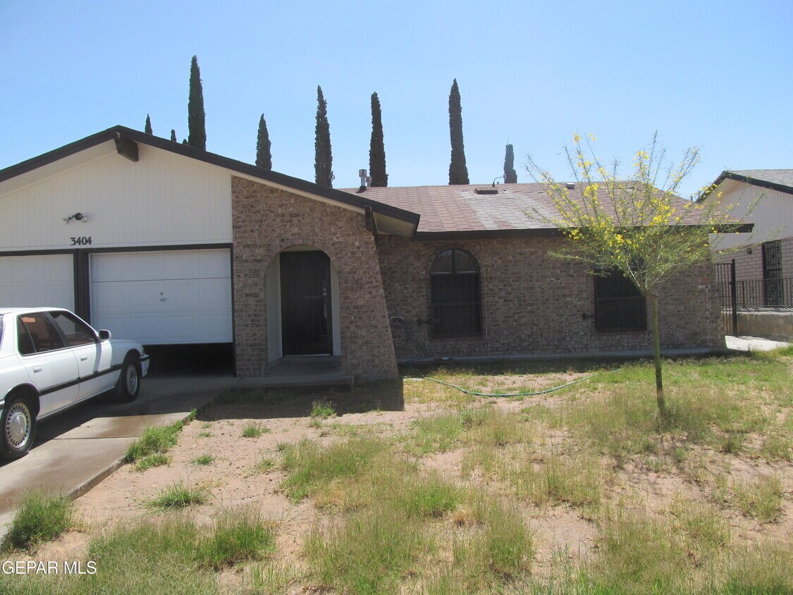 Primary Photo - 3404 Itasca St