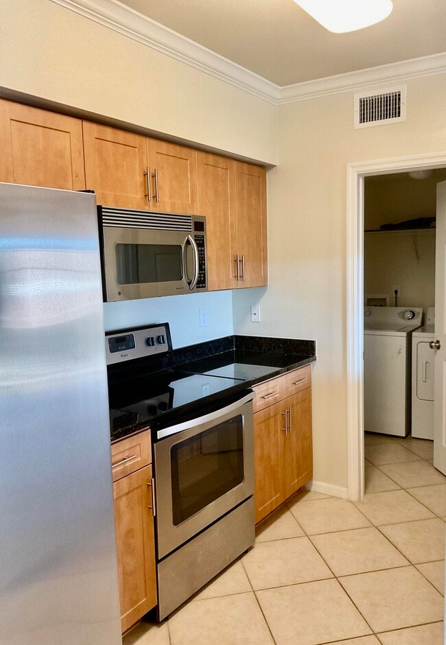 Building Photo - 6556 Emerald Dunes Dr