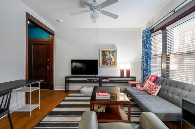 Foto del edificio - 3759 N Wayne Ave