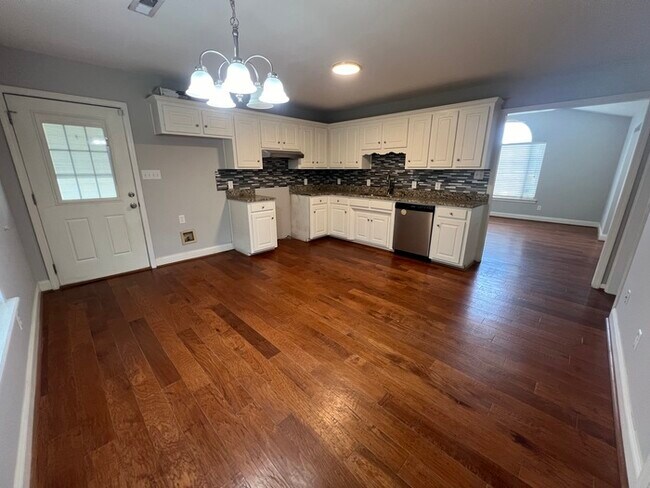 Building Photo - 5359 Parris Bridge Rd