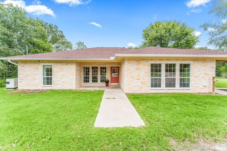 Primary Photo - 10 Lowery Ln