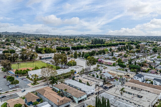 Building Photo - La Rhonda Apartments