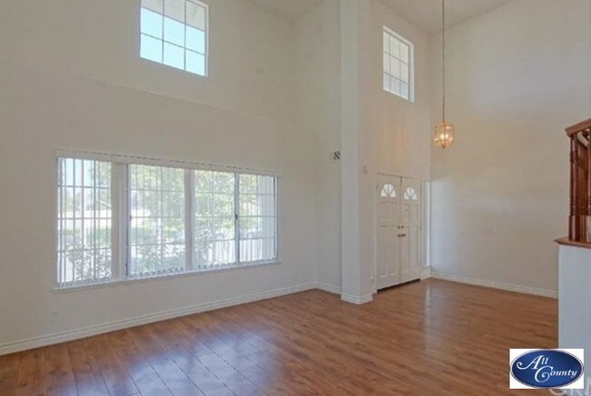 Building Photo - 1502 Turquoise Dr
