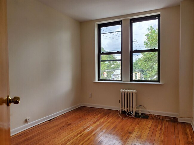Building Photo - 248 Avenue B