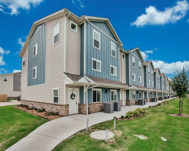 Foto del edificio - 21155 Gosling Rd