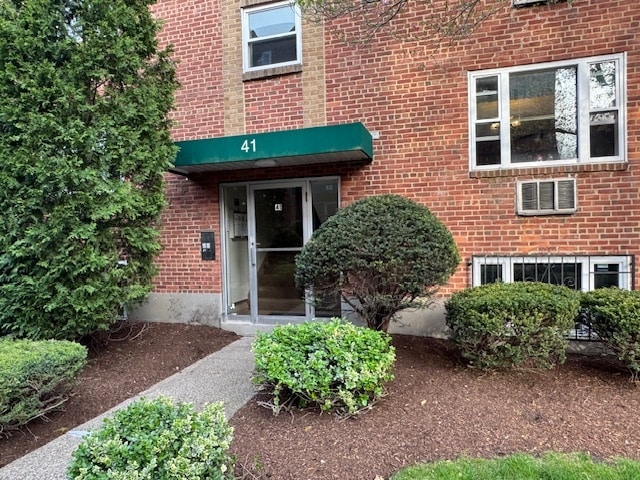 Building Photo - 41 Colborne Rd