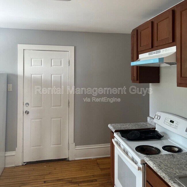 Building Photo - 1211 N 26th Ave