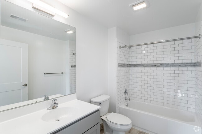 2HAB, 2BA - 804-927 ft² - Apex Apartments