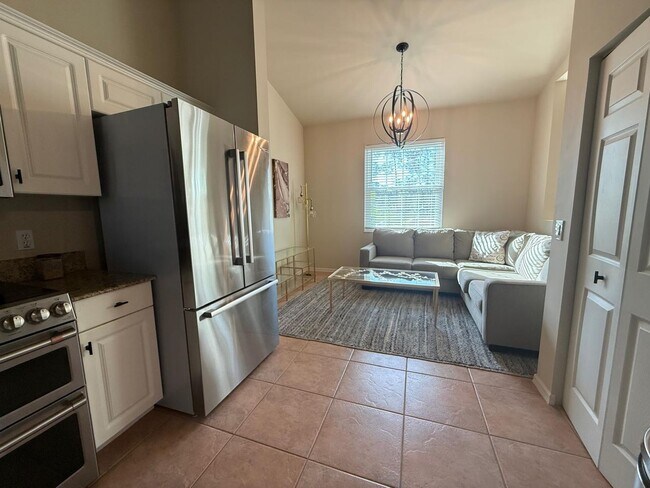 Building Photo - 2 Bed + Flex, 2 Bath Fully Furnished Annual Rental