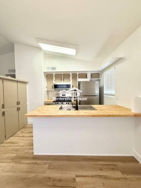 Foto del edificio - 2515 S Maple Ave