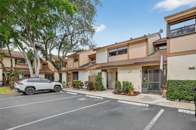 Foto del edificio - 3037 NW 48th Ave