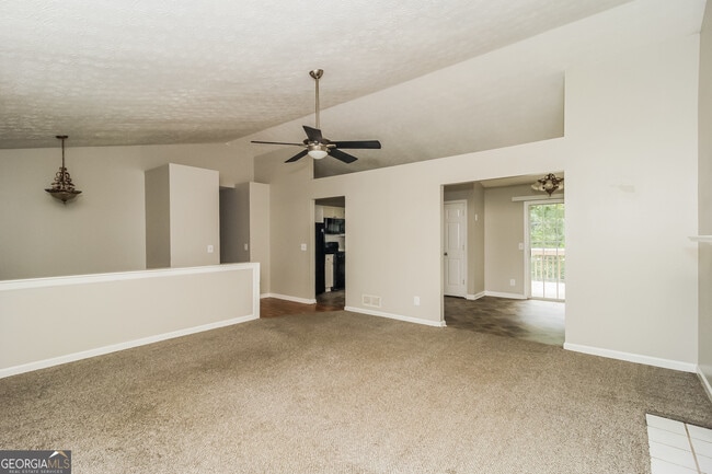 Building Photo - 124 Emerald Pines Dr