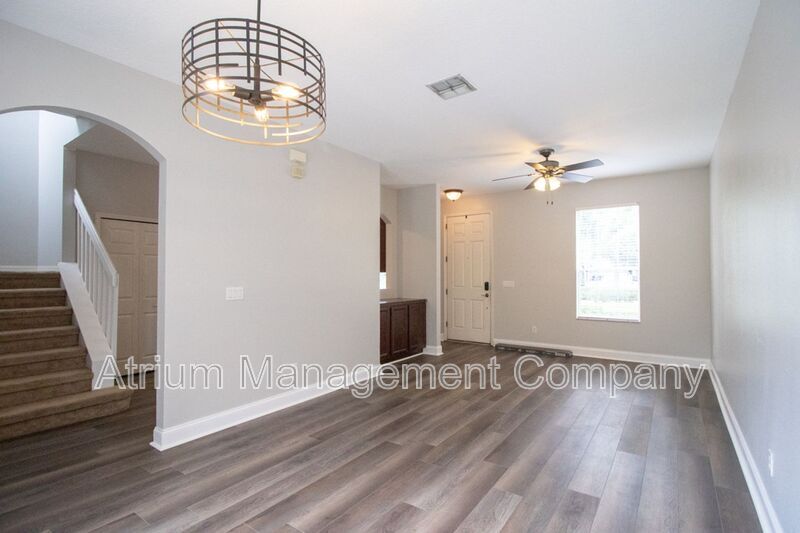 Foto principal - 14346 Clarkson Dr