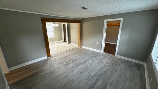 Building Photo - 2631 Berryhill Rd