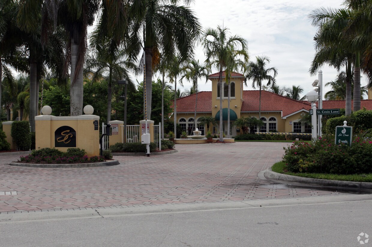 Saint Croix at Pelican Marsh Apartments in Naples, FL