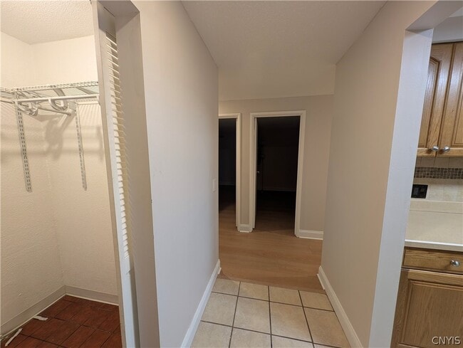 Building Photo - 273 Watertree Dr