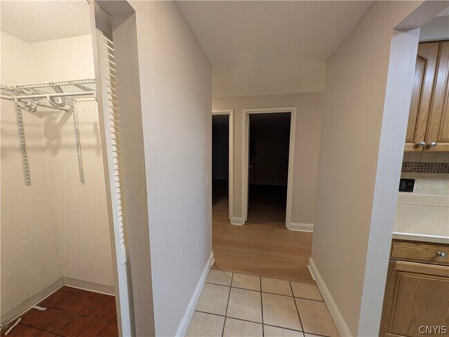 Foto del edificio - 273 Watertree Dr