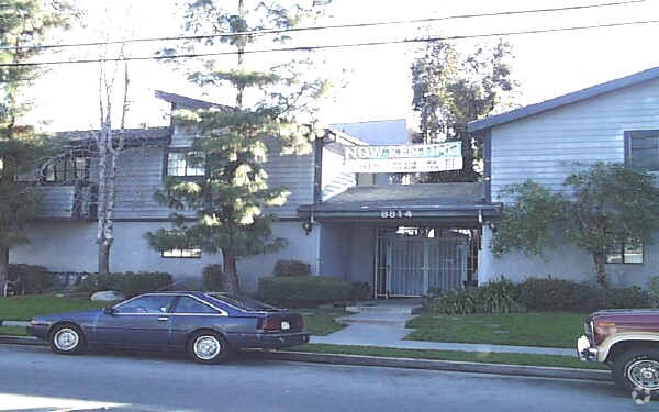 Primary Photo - 8814 Willis Ave