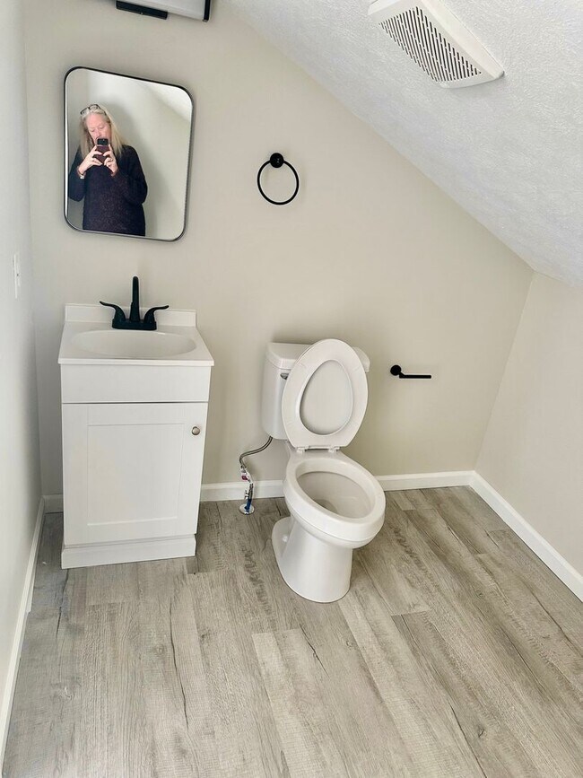 Foto del edificio - Charming Completely Remodeled Home!