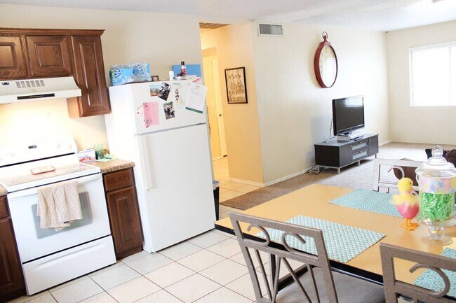 Building Photo - 411 S 900 E