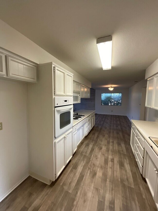 Foto del edificio - SPACIOUS 3 BED HOME IN ROCKLIN!!