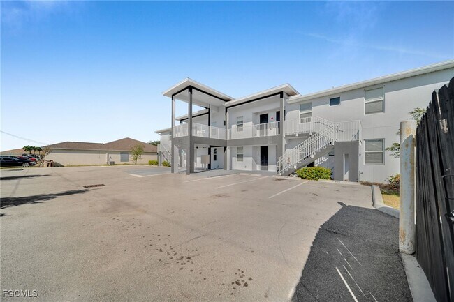 Foto del edificio - 275 SW 4th St